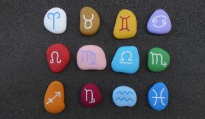 Il est très facile de connaître son horoscope, de nos jours !