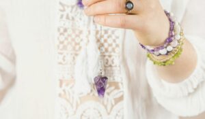 Posez les bonnes questions en utilisant votre pendule