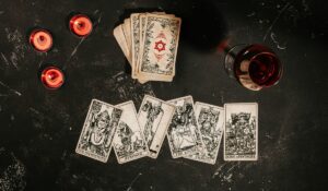 Il existe de nombreuses significations aux cartes de voyance